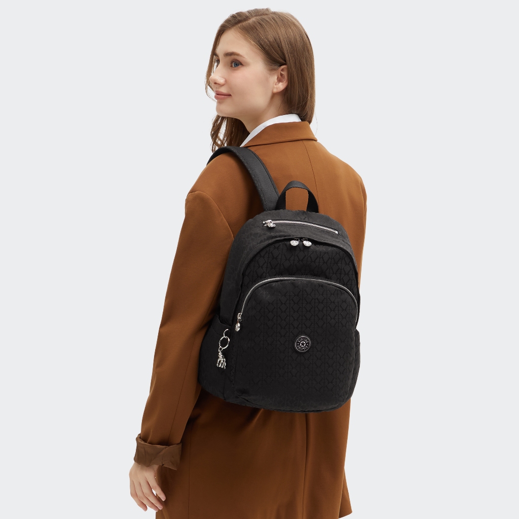 กระเป๋าเป้ KIPLING รุ่น DELIA NOIR SIGN JQ