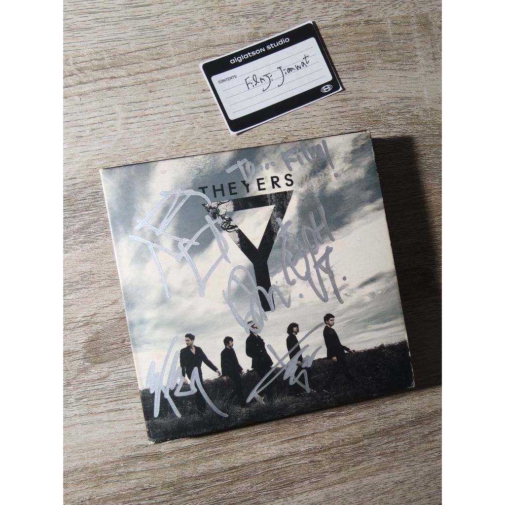 ซีดีมือสอง(CD)The Yers album Y(ปั๊มแรก ลายเซ็นต์ครบ)