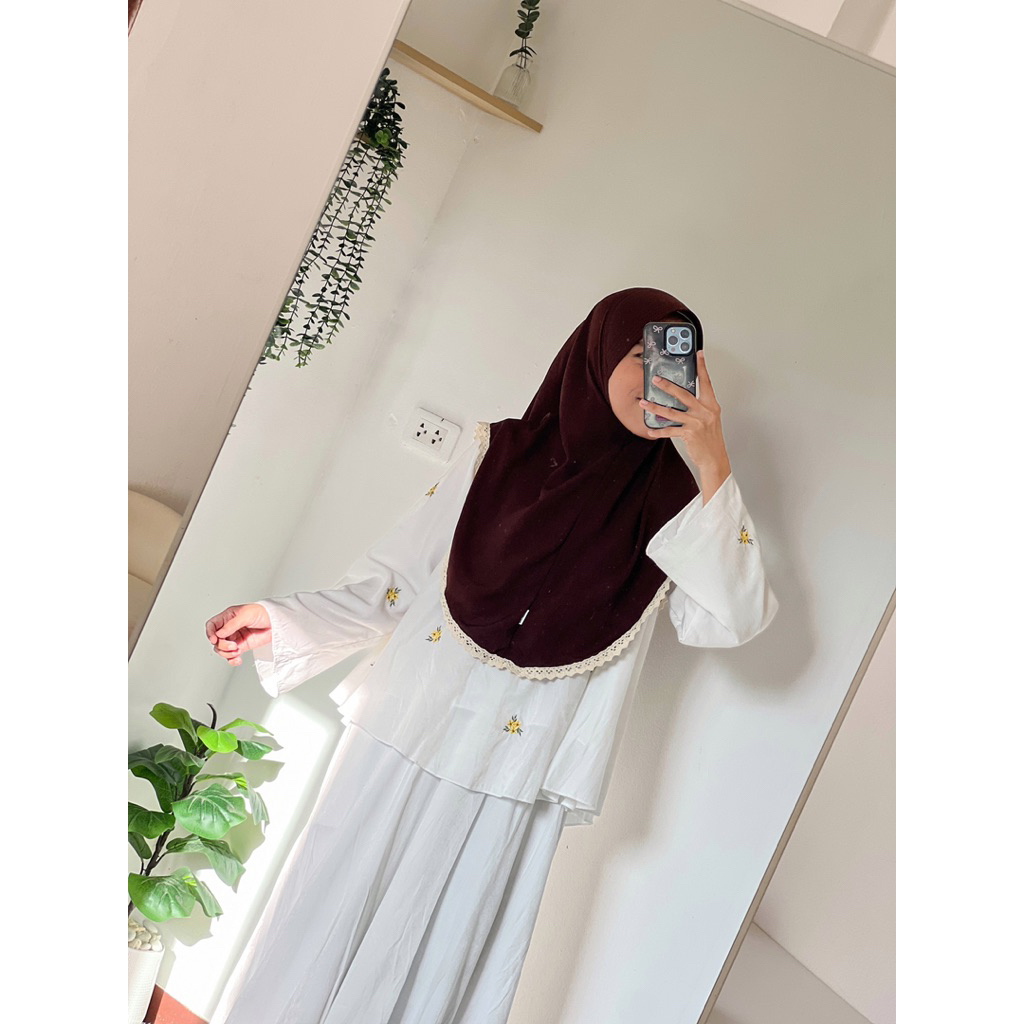 ฮีญาบกุ๊กไก่มินิริมลูกไม้ (kukkai mini lace)