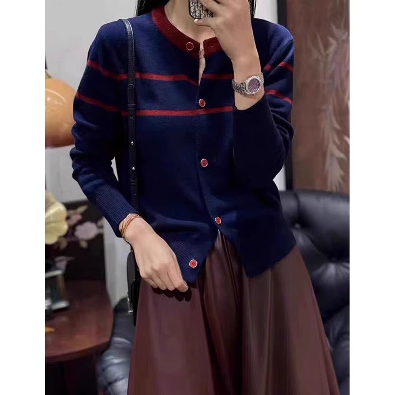 เสื้อคลุมไหมพรมแขนยาว กระดุมหน้า ลายทาง ผ้านิ่ม รุ่นM2366#