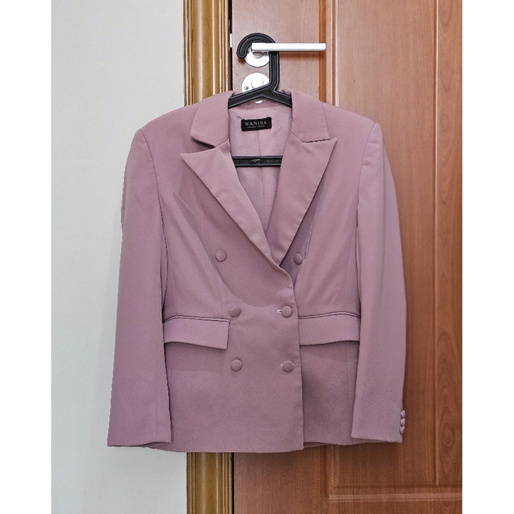 WANISA สูท สีชมพูกะปิ สีสวยใส่แมทง่ายผ้าหนา ซับในเต็มตัว ใส่ครั้งเดียววัดตอนติดกระดุม อก 36