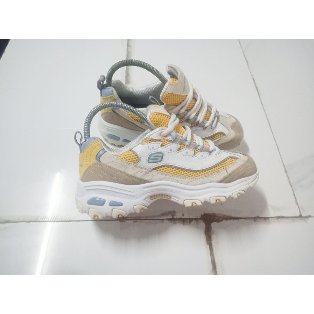 รองเท้ามือสอง SKECHERS