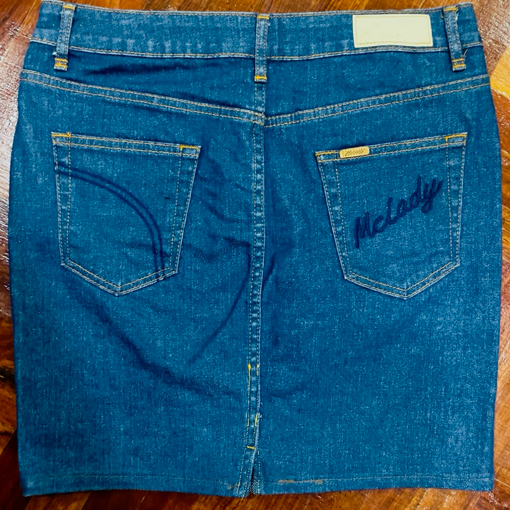 กระโปรงยีนส์ Mc lady แท้ ซื้อจากshopในห้าง