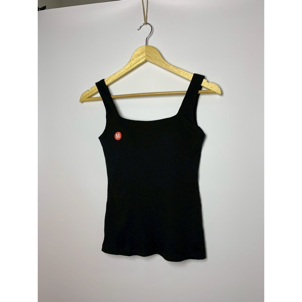 กล้ามผ้าร่องคอเหลี่ยมเล็กสีดำ GU Bratop ไซส์ M