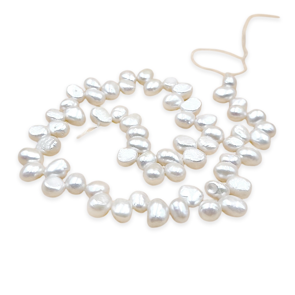 ลูกปัดมุกแท้ ลักษณะรูปไข่แบนเจาะรูบน สีขาว  Flat Oval White Pearl (Top Drilled) Bead ขนาด 8x10 mm - (LZ-0775)
