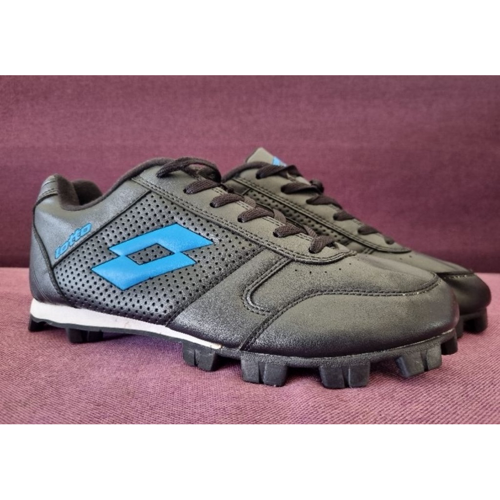 Lotto รองเท้าฟุตบอล Size 45 ยาว 29 cm (รองเท้ามือสอง)