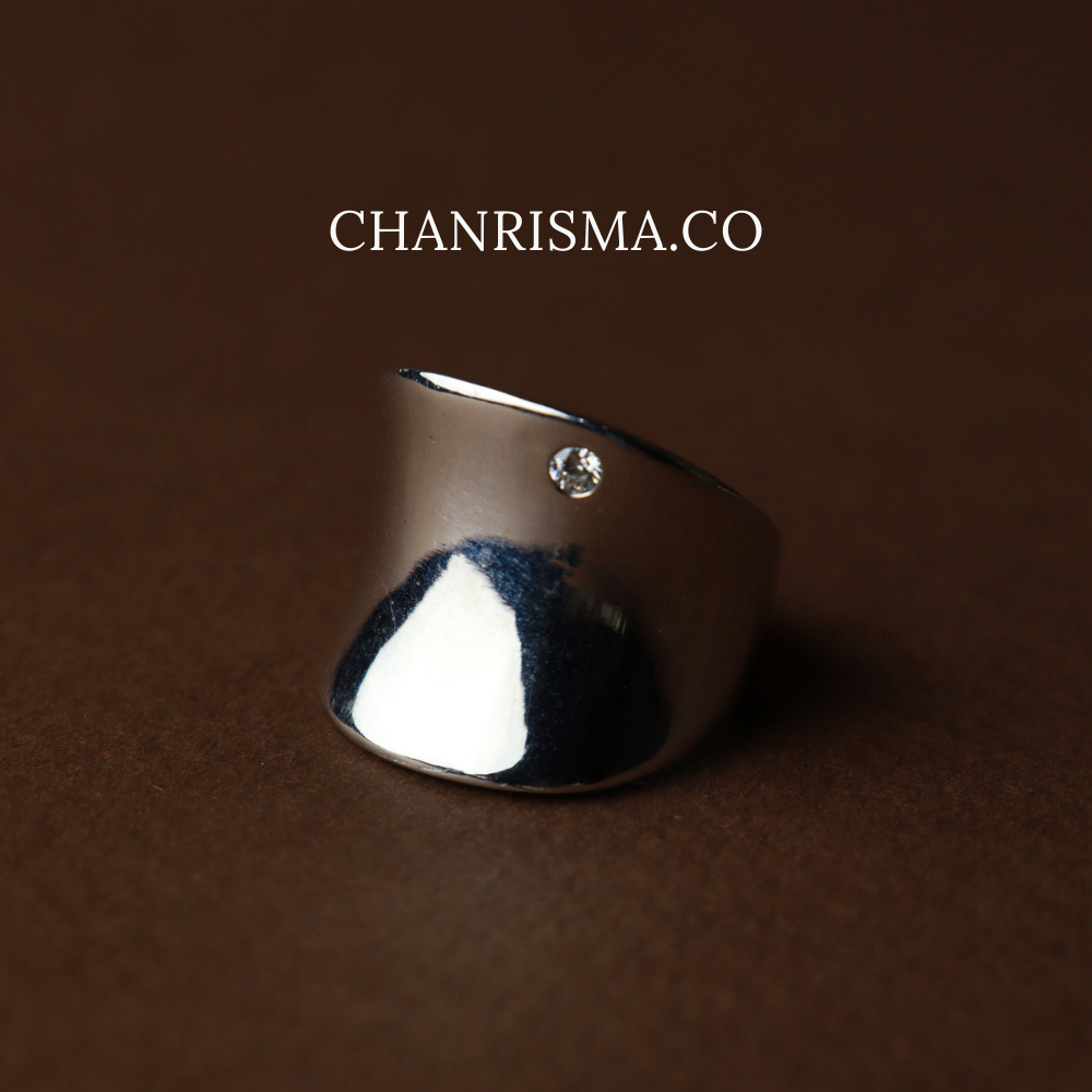 ✅ Chanrisma.Co – Shielded Grace Ring | A symbol of quiet strength — for women who lead with power and softness.