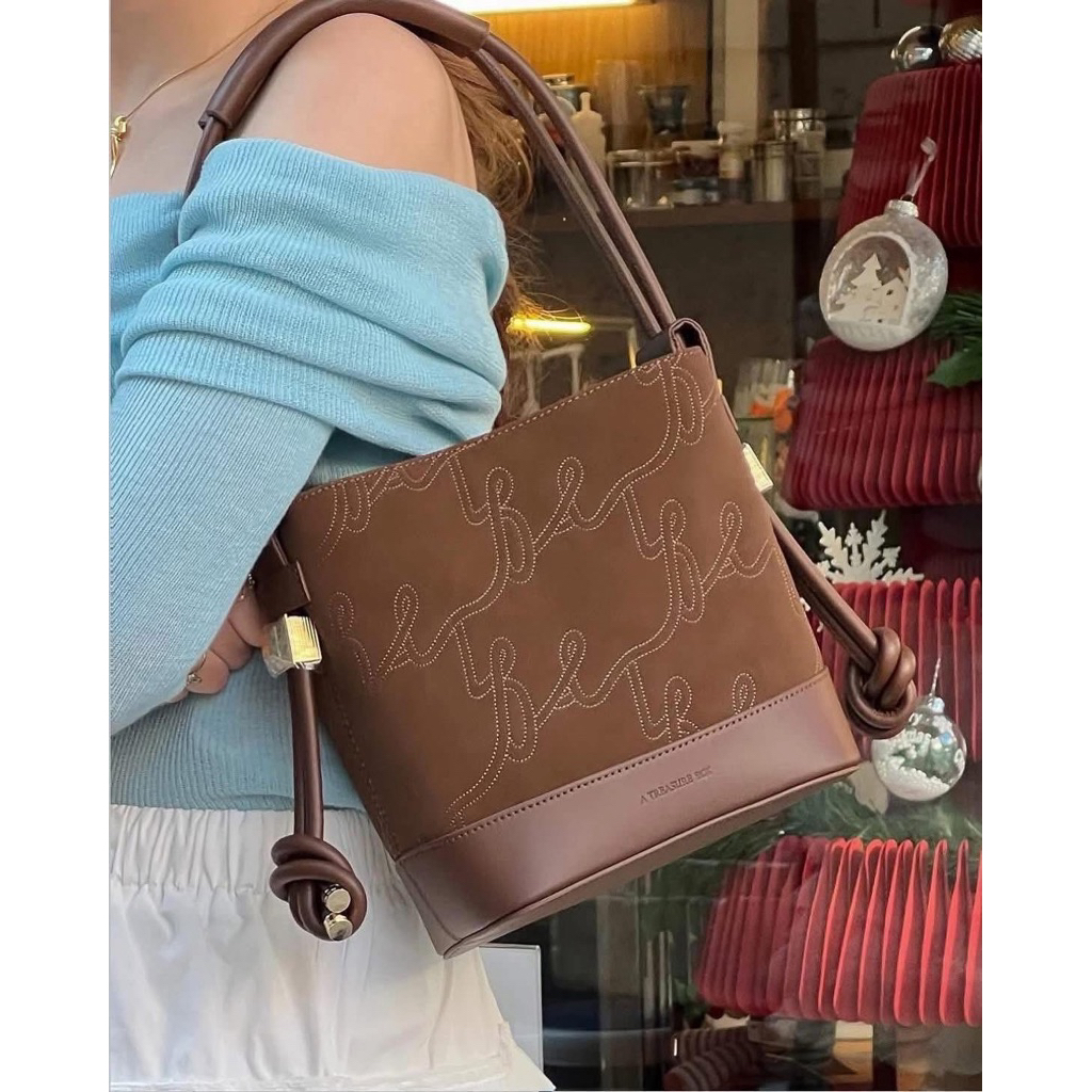 atreasurebox - all day ( mocha mosse/ rocky road🤎🐻)