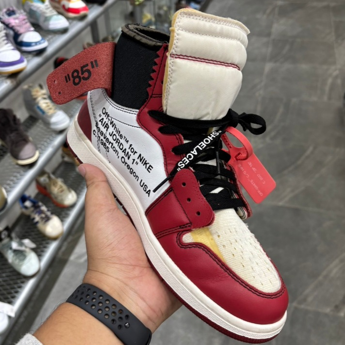 NIKE JORDAN 1 HIGH OFF WHITE CHICAGO