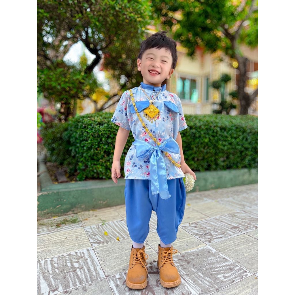 Ndd // ชุดไทยเด็กชายเวียงพิงค์ มี 3 ชิ้น เสื้อคอราชประแตน ผ่าหน้า กระดุมใช้งานได้จริง โจงเอวสม็อค ผ้