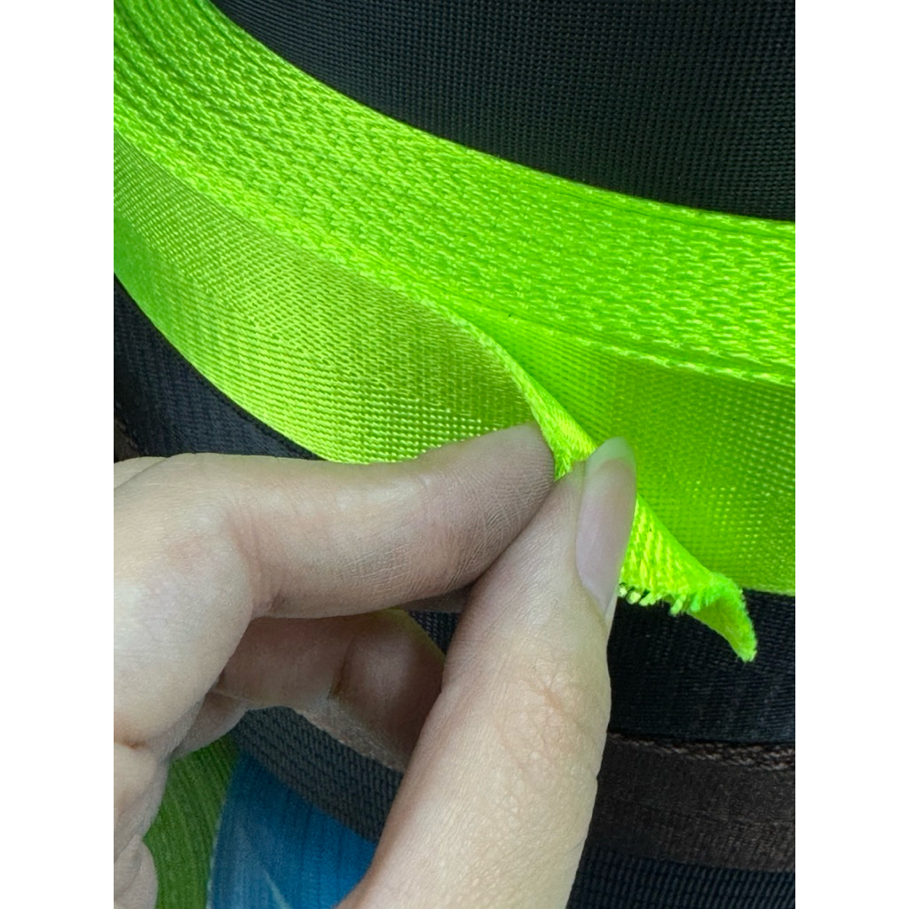 (1 หลา) สายนิรภัยไนล่อน สำหรับเบลท์รถยนต์ เข็มขัดนิรภัย seat belt สายรัดกระเป๋าสาย ไนลอนเรียบ+ก้างปลา/สายเบลท์ ราคา ถูกที่สุด ดีลบีเคเค แกลเลอรีภาพที่ 3