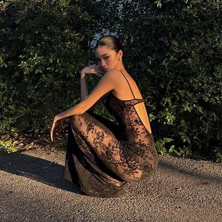 【L'NADA】Lace Backless Dress พร้อมส่ง เดรสยาวสายเดี่ยวลูกไม้ซีทรู โชว์หลัง มีซับใน