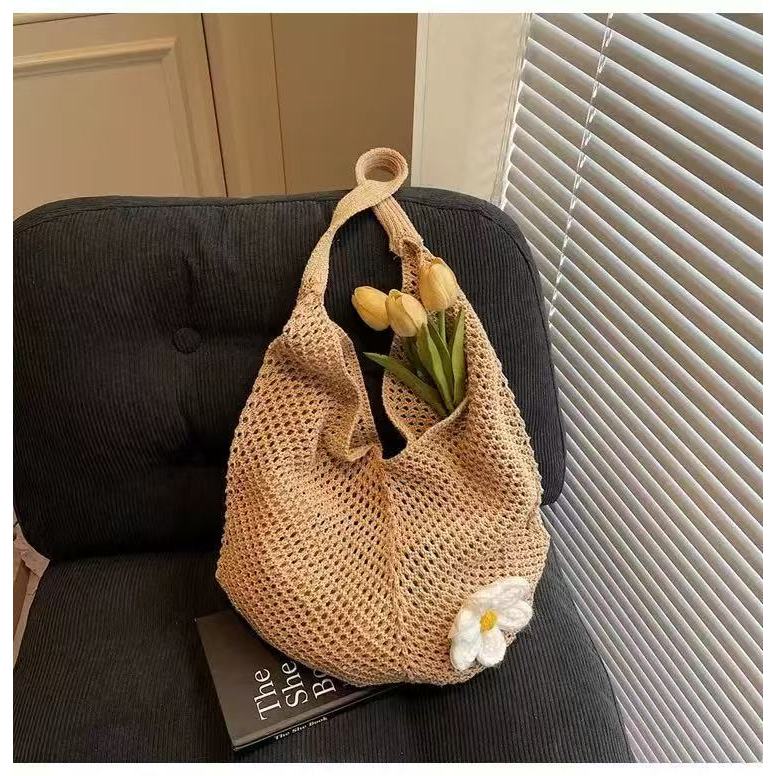 [ZZ1006] กระเป๋าสะพายไหล่ถักไหมพรม มีดอกไม้ กระเป๋าทอขนาดใหญ่ความจุเยอะ สินค้าพร้อมส่ง - รูปที่ 5