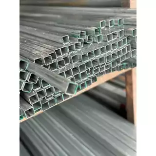 เหล็กกล่องกัลวาไนซ์ ขนาด 3/4"x3/4" นิ้ว มาตรฐาน มอก. หนา 1.0 มม. และ 1.1 ความยาว 100-200 ซม