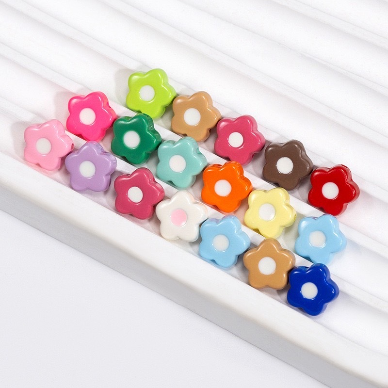 ลูกปัด ดอกไม้จิ๋ว มีรูร้อย คระสี มีแต่แบบสวยๆให้เลือกคะ อุปกรณ์เสริมงานฝีมือ DIY เหมาะสมสำหรับทำกำไลข้อแขน สร้อยคอ