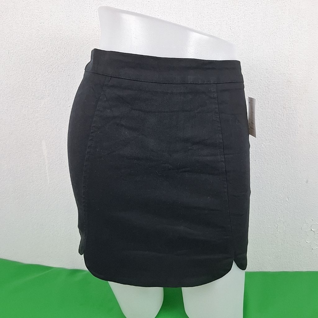 1O874 กระโปรงยีนส์ กระโปรงแฟชั่น กระโปรงสั้น มือสอง รายละเอียดตามรูปนะคะ