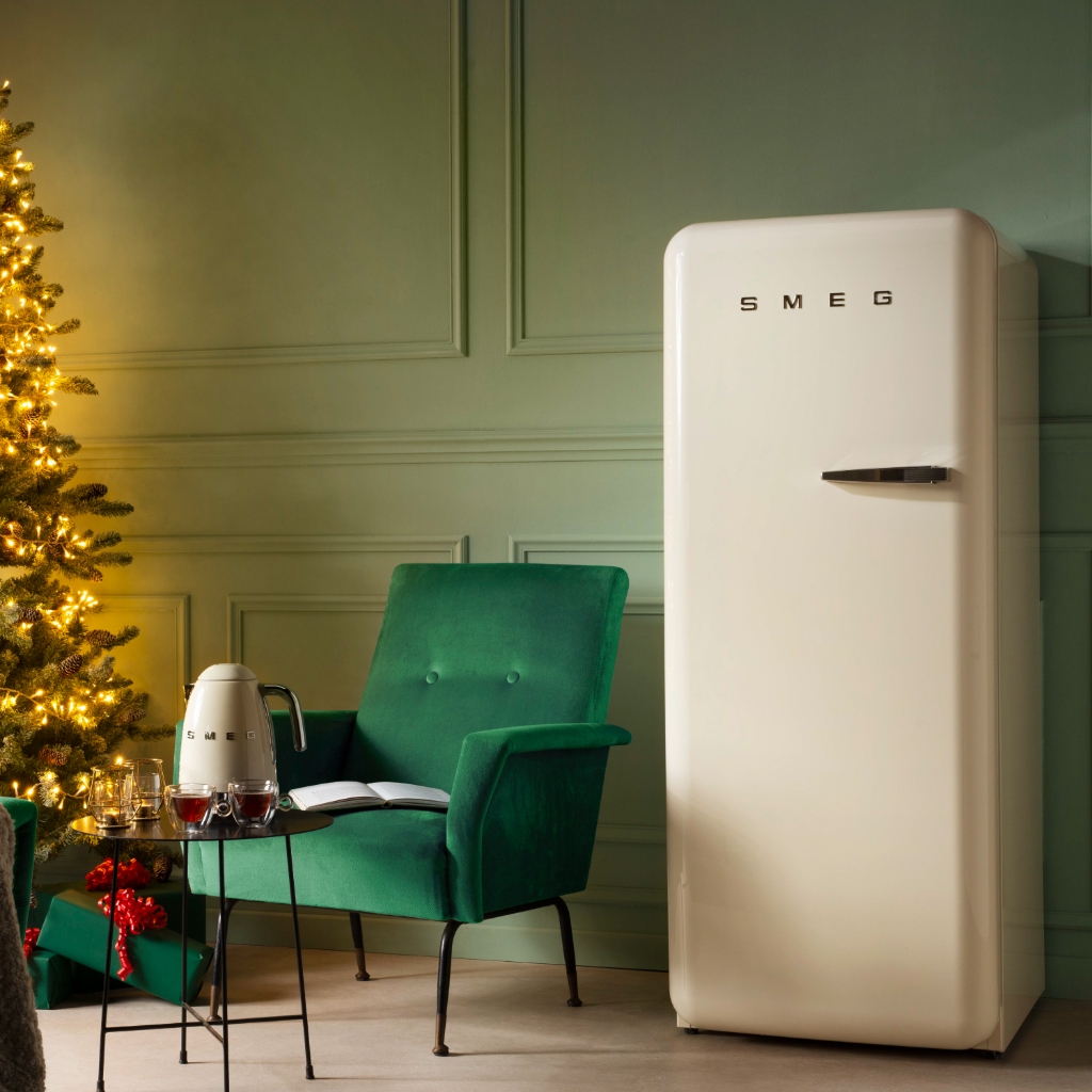 SMEG ตู้เย็น FAB28 9.93 คิวบิกฟุต