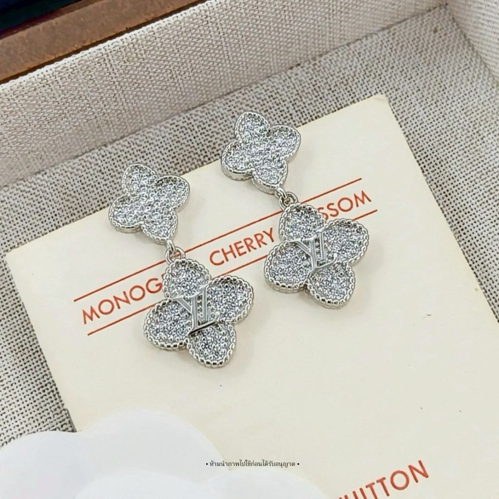 ต่างหูLv งานสวย งานคุณภาพVIP งานเทียบงานสวยเป๊ะ ส่งจากไทย🇹🇭