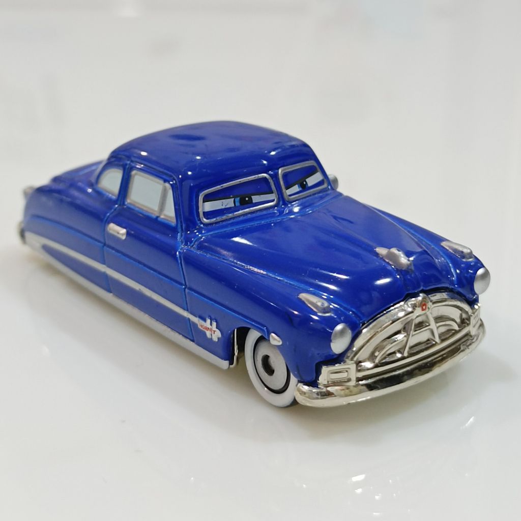Tomica Disney Cars - world Of Cars