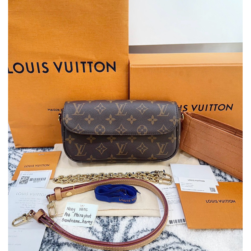 Lv ivy monogram yr.23
