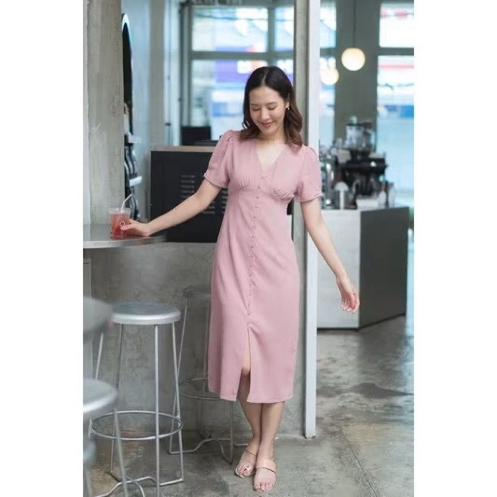 ส่งต่อ - เดรส Hun.closet Seoul Collection สีชมพู ไซต์ XL มือหนึ่ง