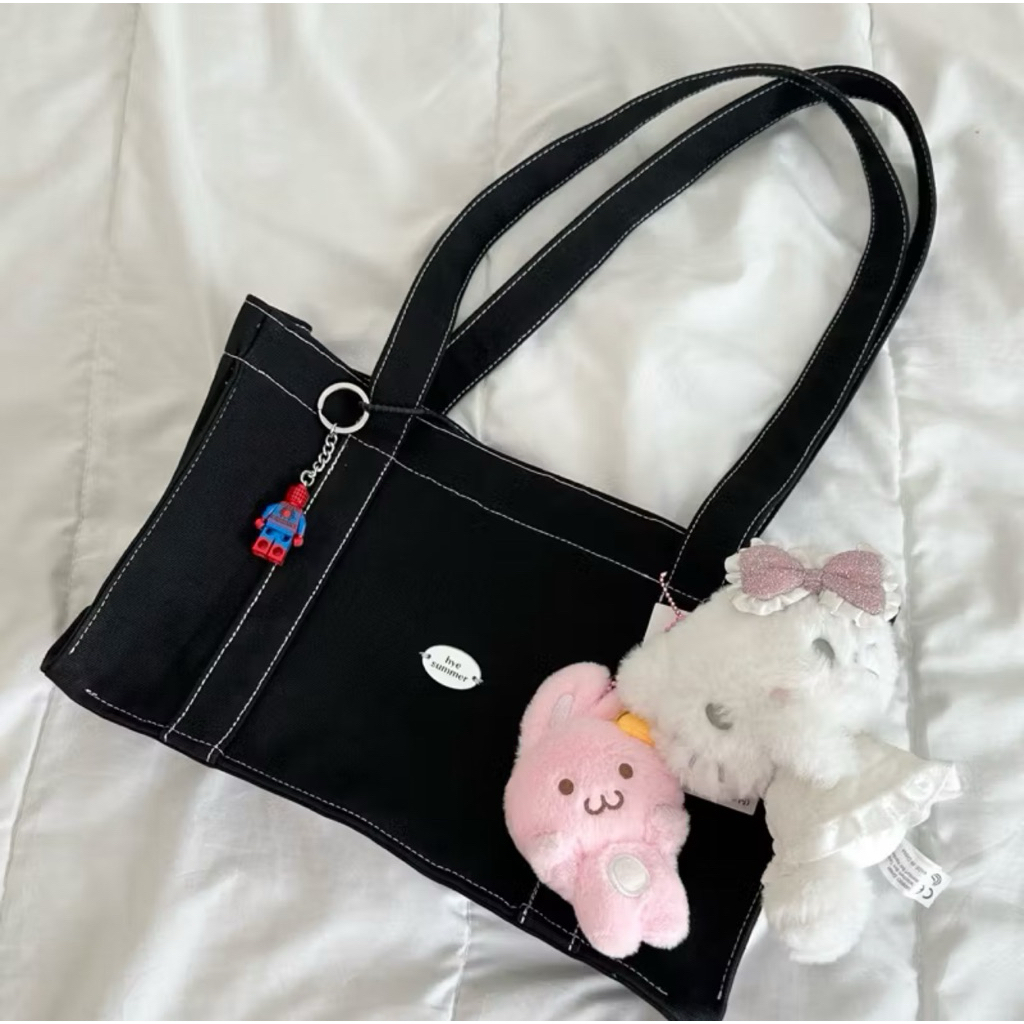 toffy bag - Hyesummer.r กระเป๋าผ้าแคนวาส สีดำ มือ2
