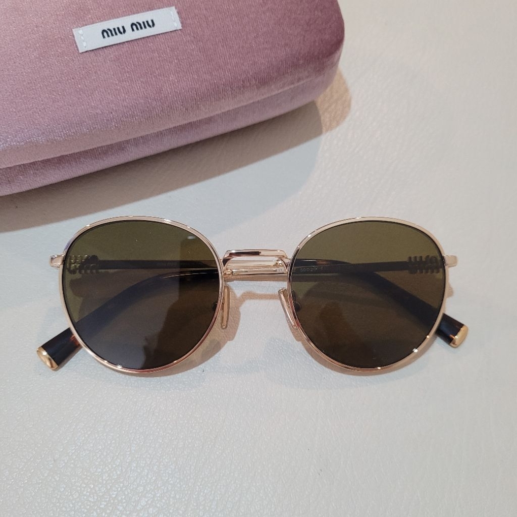 [Hawk.lens] แว่นตากันแดด Miu Miu ของแท้เท่านั้น อุปกรณ์ครบ