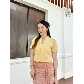 เสื้อคอวีปีน กระดุมหน้า อัดกาวทั้งตัว งานพรีเมี่ยมตัดติ้งเนี๊ยบ สวยมาก