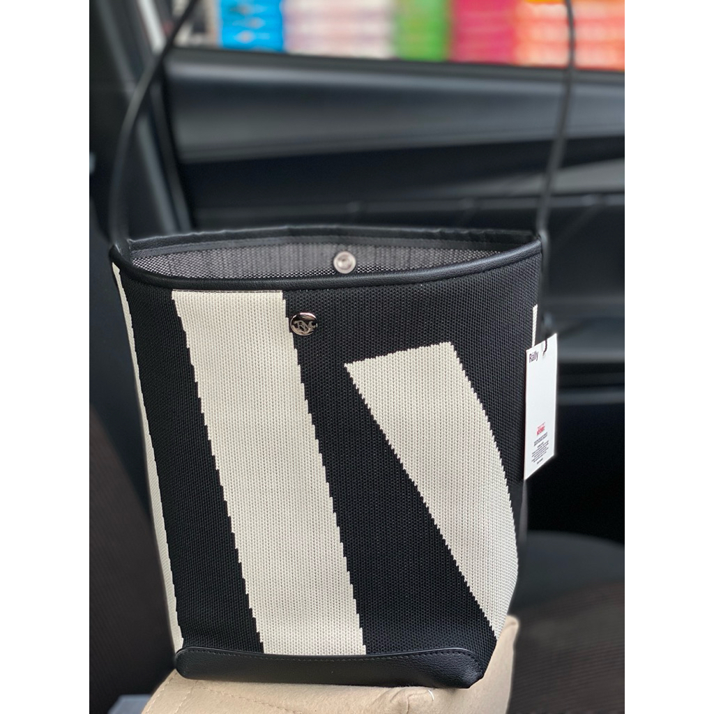 ส่งต่อกระเป๋า Rally The Bag free RM leather tag