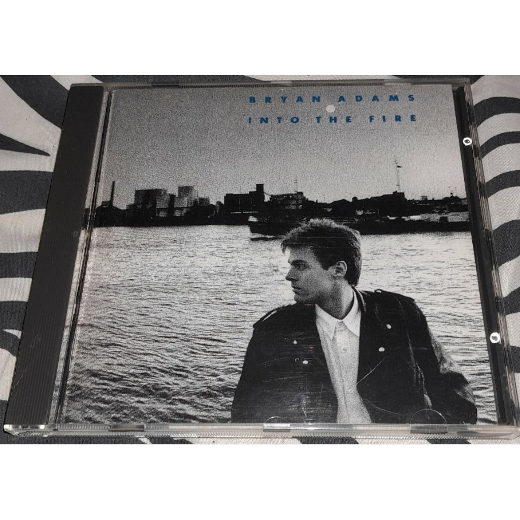 CD BRYAN ADAMS - INTO THE FIRE (JP)