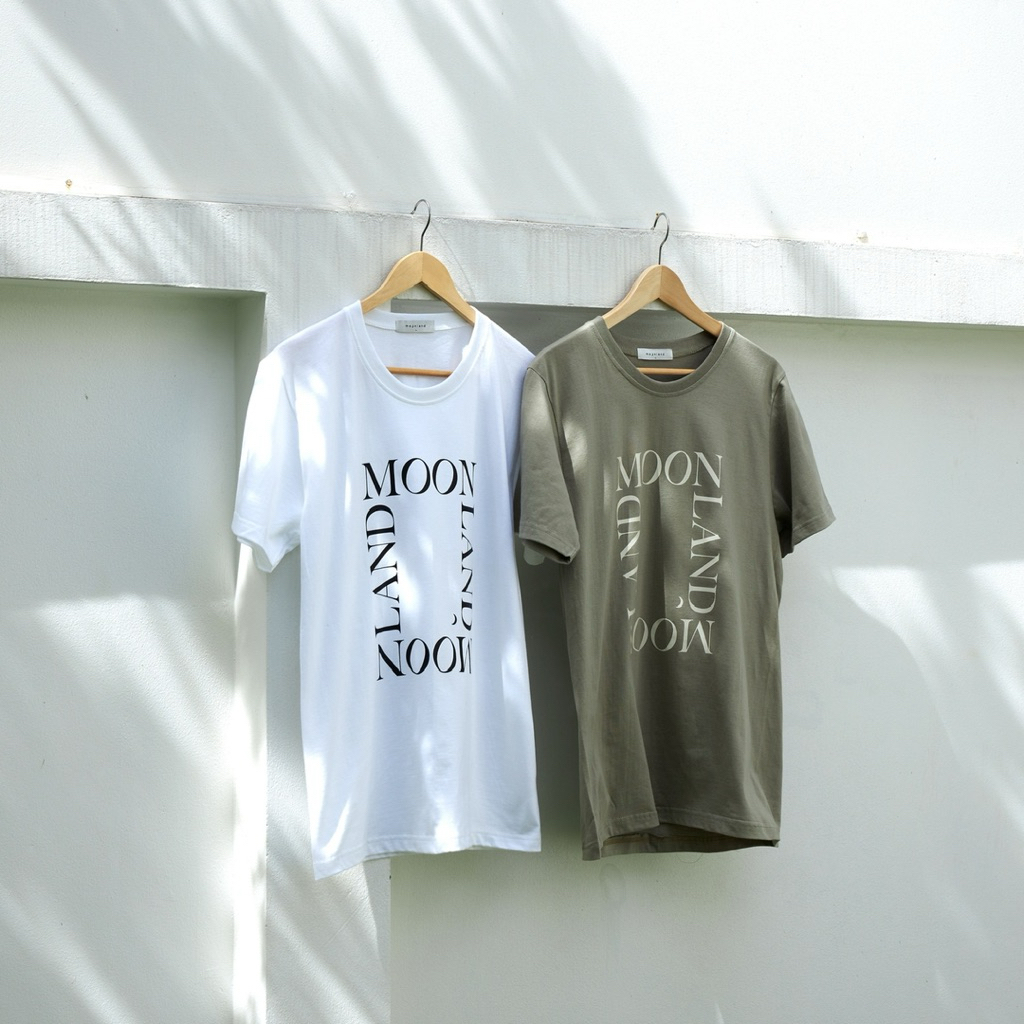Moonland : Graphic T-shirt ราคา ถูกที่สุด ดีลบีเคเค แกลเลอรีภาพที่ 2
