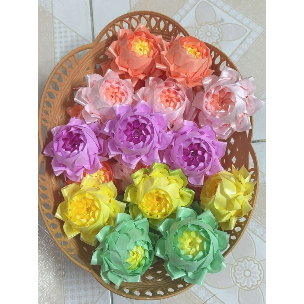 ดอกบัวดาว/บัวบานริบบิ้นโปรยทานคละสี