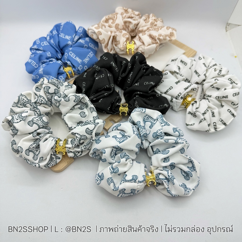 ผ้ารัดผมงานป้ายเซรีน CL Scrunchie มี 2 ลาย ทรีออม และ ตัวอักษร งานสวยเกรดไฮเอน ประดับโลโก้สีทอง เด่นสะดุดตา
