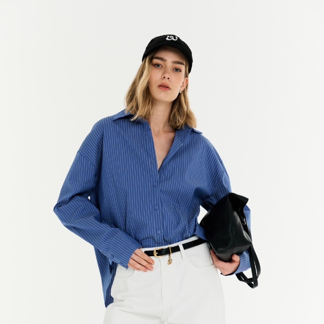 Withit Signature Striped Shirt เสื้อเชิ้ตลายทางโอเวอร์ไซส์ - TPW07556