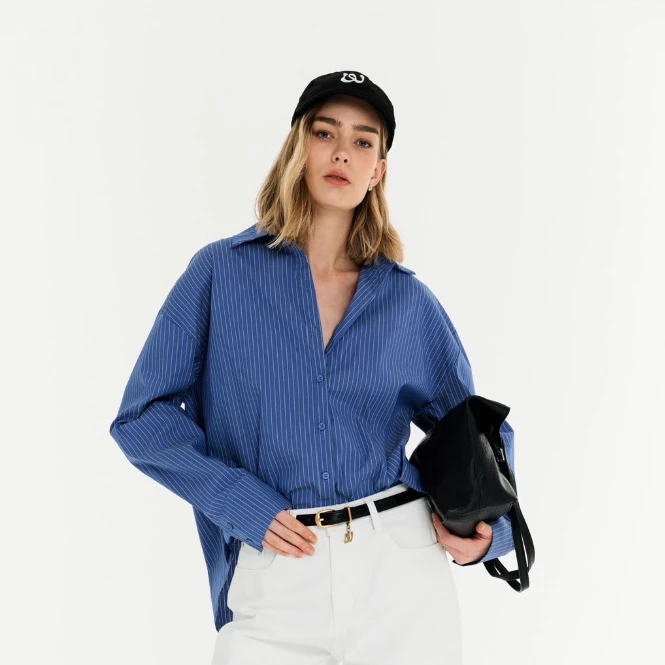 Withit Signature Striped Shirt เสื้อเชิ้ตลายทางโอเวอร์ไซส์ - TPW07556