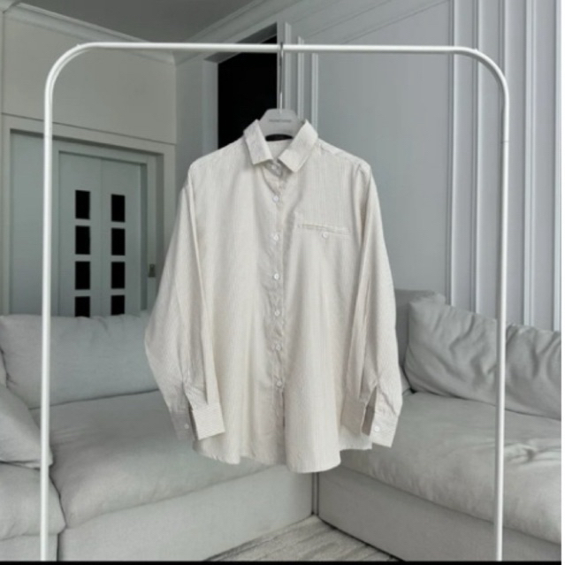 ชุด set promthong bkk ลายริ้วสีเบจ รุ่นนี้ไม่มีขายแล้ว