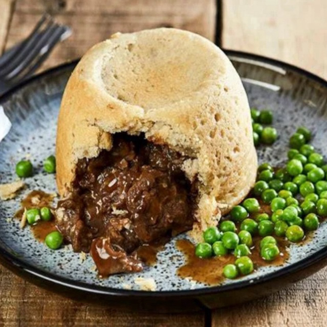Traditional UK Steak and Kidney pudding 300g (2 x 150g) - พุดดิ้ง เนื้อ เเละไต สไตล์อังกฤษ 2 แพ็ก 300 กรัม. (2×150ก.)