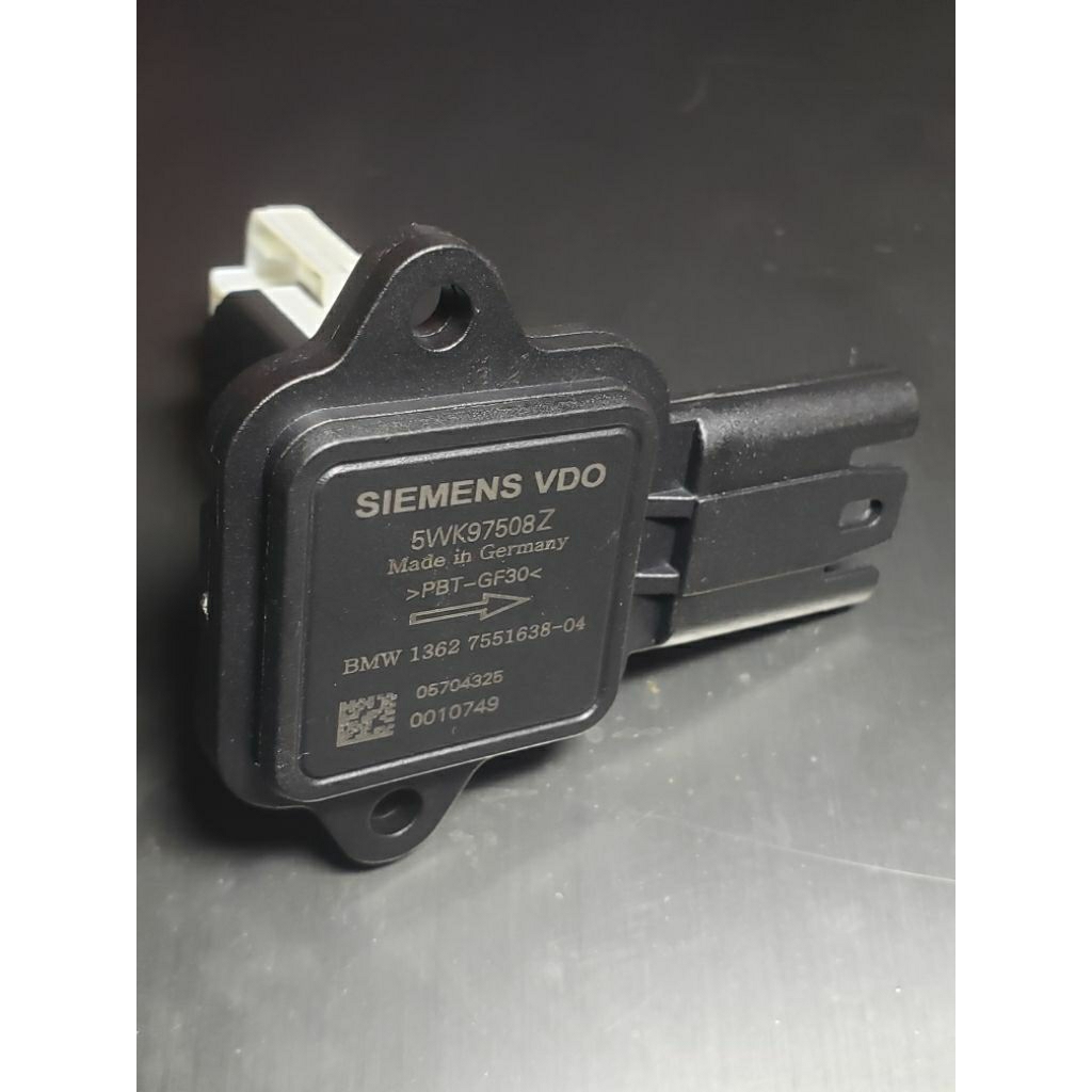 แอร์โฟร์มิเตอร์ Hot-film air mass meter 7551638  BMW E60 E90 E83 E84 5WK97508 13627551638 /5WK9 7502