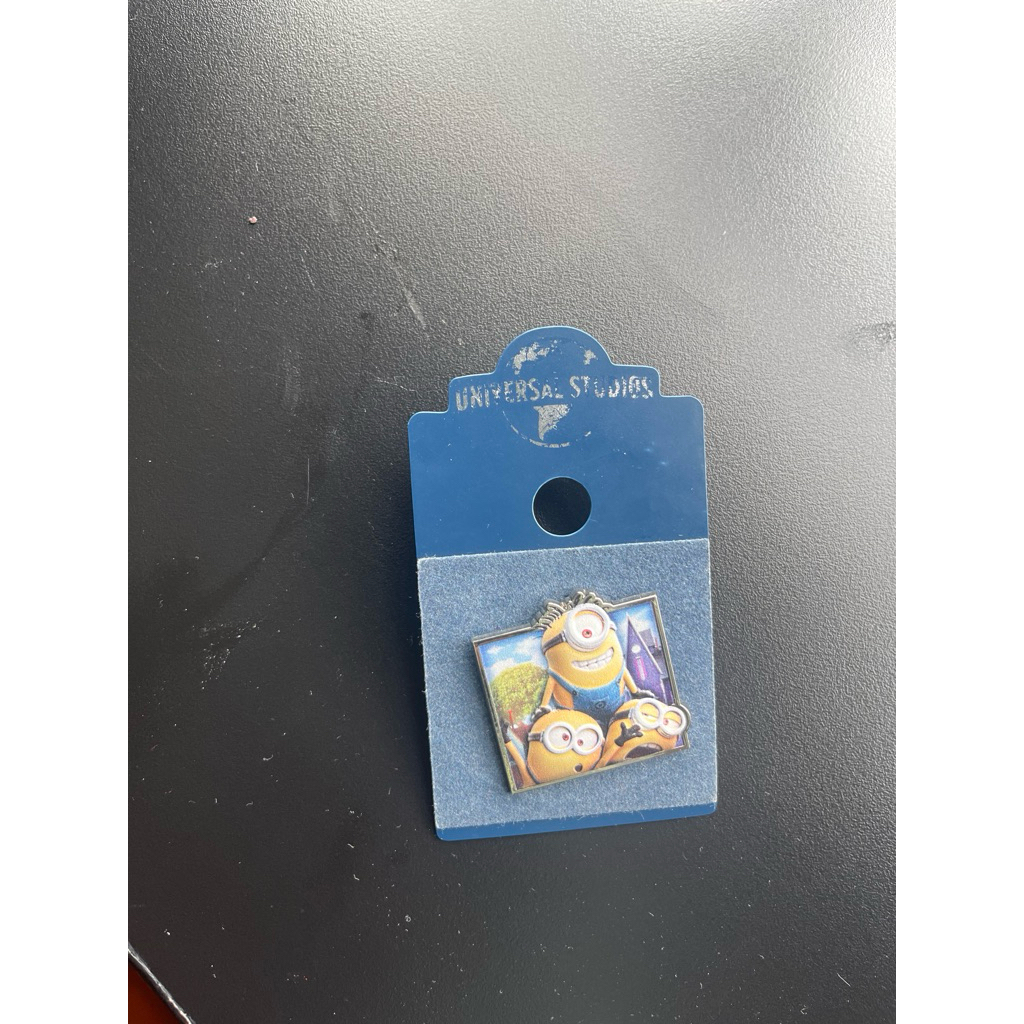 universal Studios Hollywood minion pen Universal Studios Hollywood minion pin