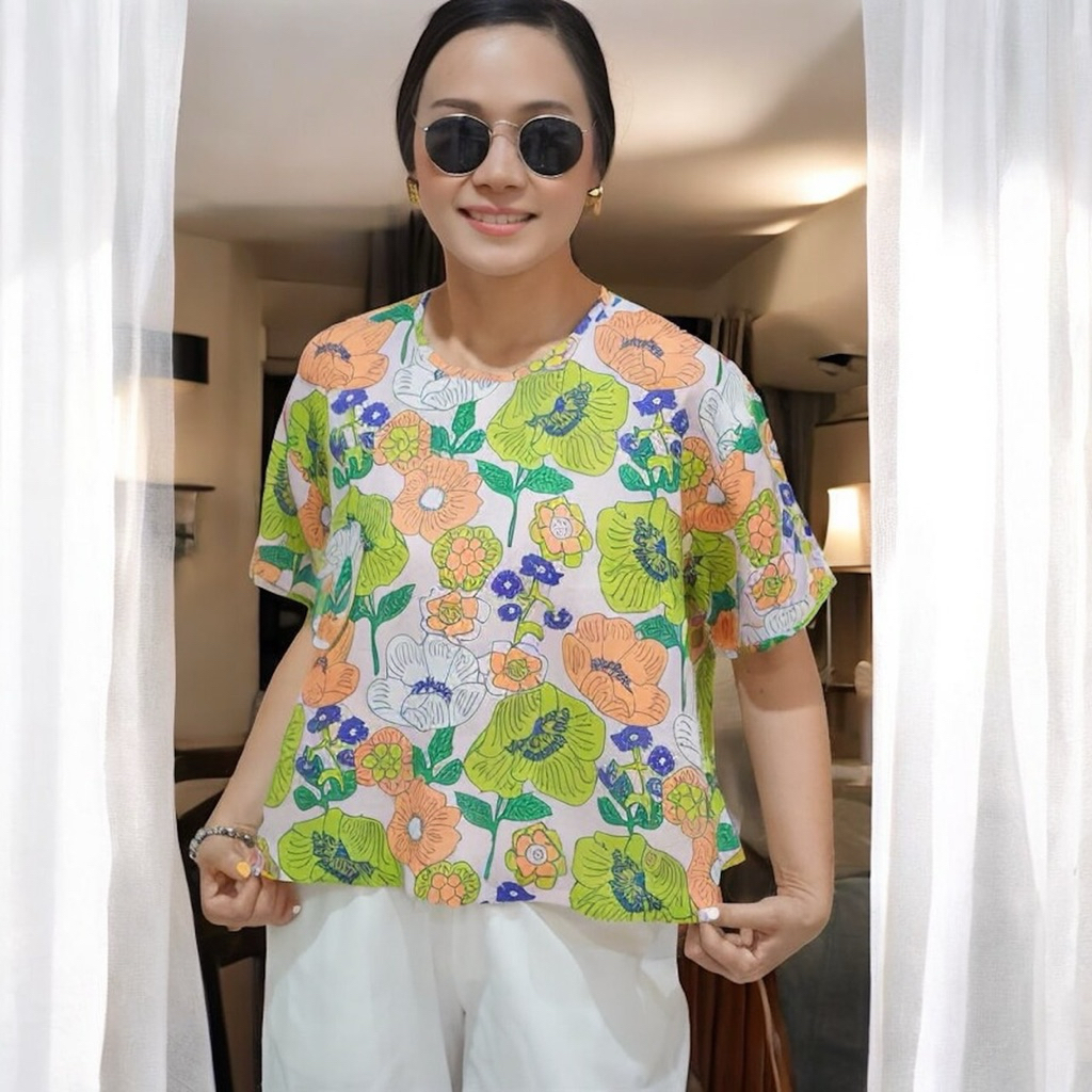 5th Jan เสื้อคอกลม แขนสั้น กระดุมคอหลัง ผ้าลินินแท้ 100% ลายดอกน่ารัก “อก 44 นิ้ว“