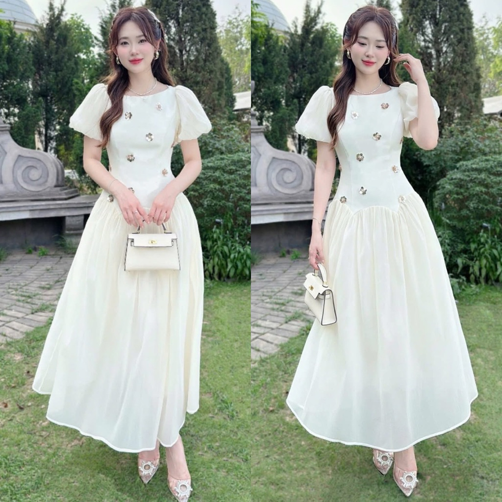 TC Maxi เดรสแขนสั้น ช่วงแขนแต่งจับจีบยกพอง ปายชายแขนเป็นจั้มสม็อค  ช่วงครึ่งตัวบนเป็นเนื้อผ้าซาตินแต่งปักกิตเตอร์