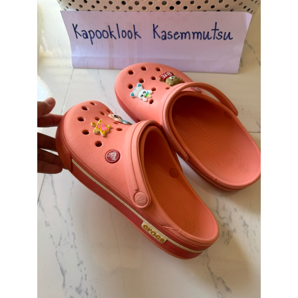 รองเท้า crocs มือสอง
