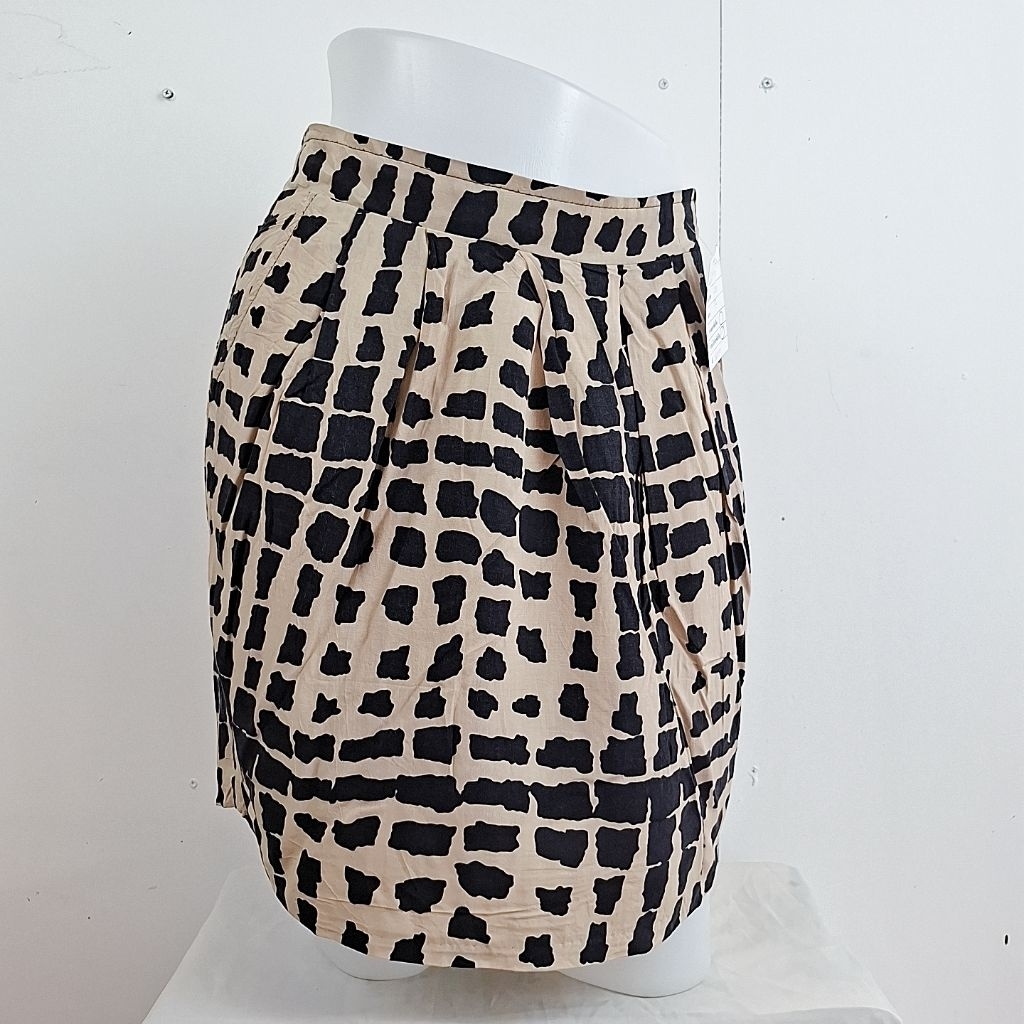 1N751 กระโปรงแฟชั่น กระโปรงสั้น [มือสอง]รายละเอียดตามรูปนะคะ