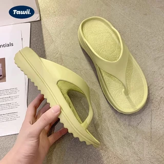 Tawii. Korean ผู้หญิง รองเท้าหนีบ พื้นหนา รองเท้าแตะแบบหนีบรุ่นรองเท้าหน้าฝน รองเท้าแตะแบบส้นลิ่ม