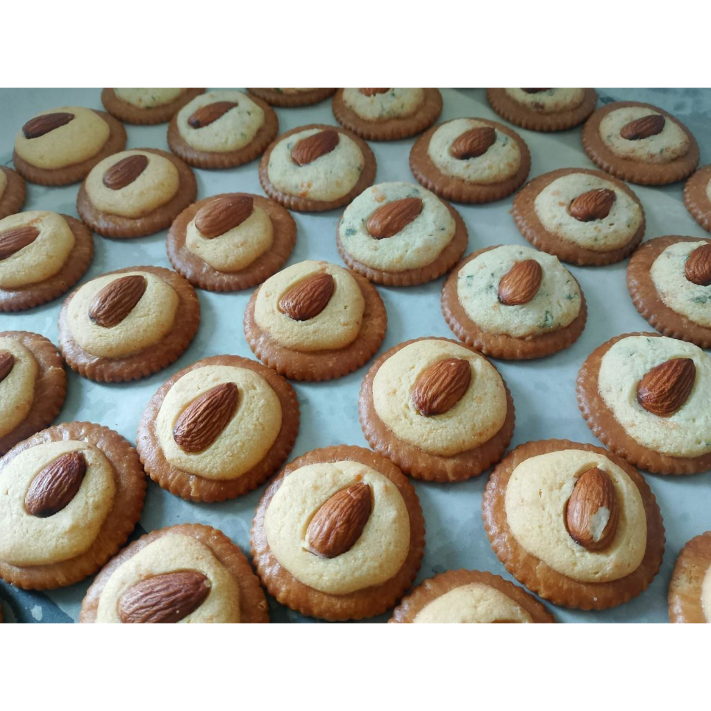 Salted Egg Almond Cheese Crackers – หอมไข่เค็มพรีเมียม เต็มคำ