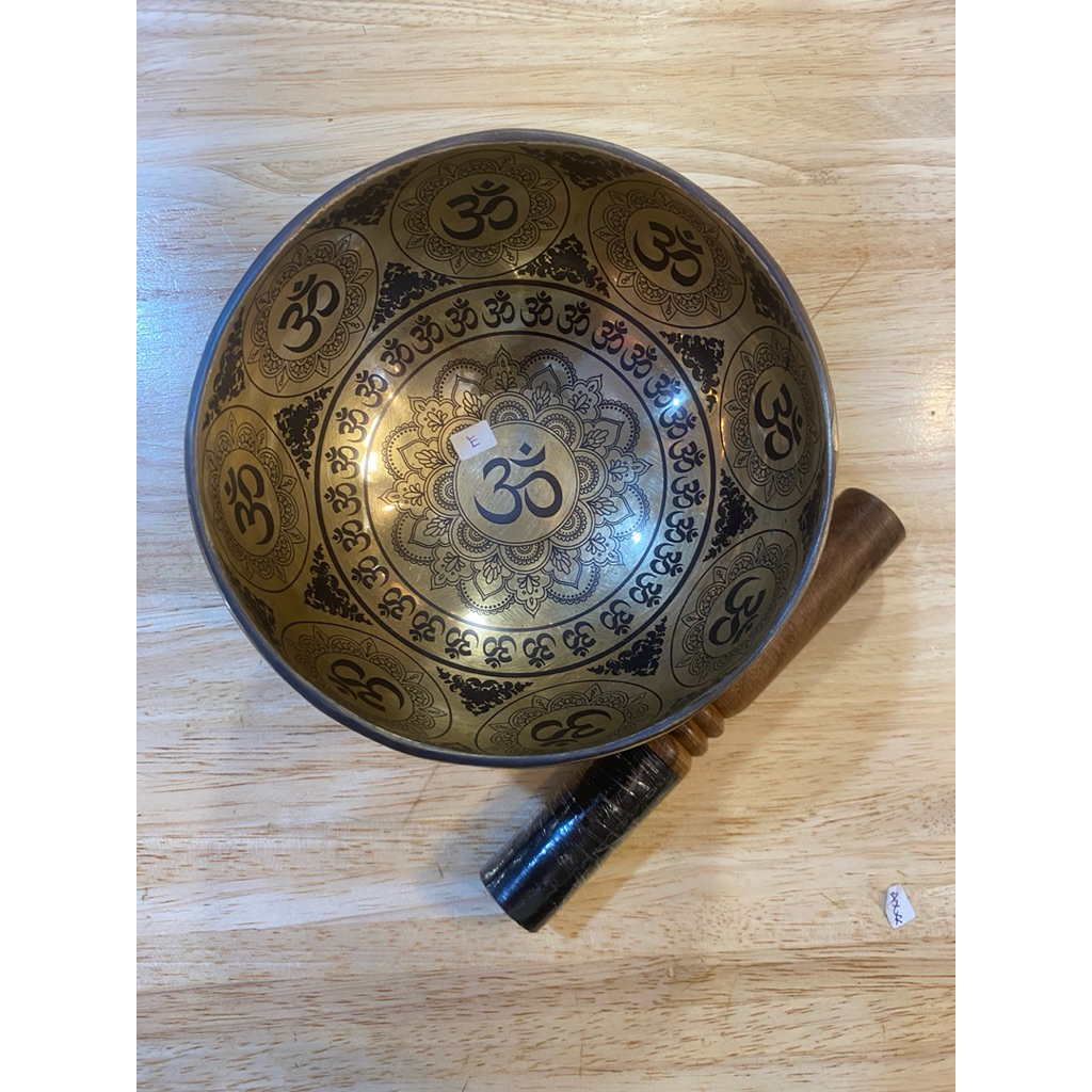 Singing bowl โอม แฮนด์เมด 15 cm@Nepal(พร้อมส่ง)