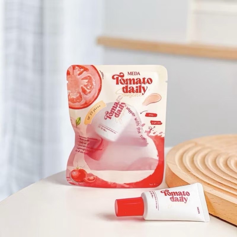 กันแดดมะเขือเทศ กันแดด+รองพื้น+บำรุง MEDA TOMATO DAILY SUNSCREEN SPF50 PA+++ ปริมาณ 10 กรัม