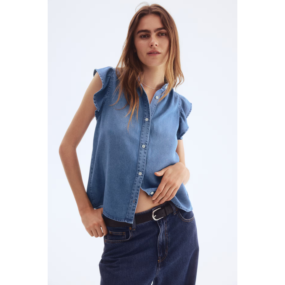 H&M(เอชแอนด์เอ็ม) เสื้อเชิ้ตเดนิมตกแต่งด้วยลูกไม้ Women Frill-trimmed denim blouse 1290276_2