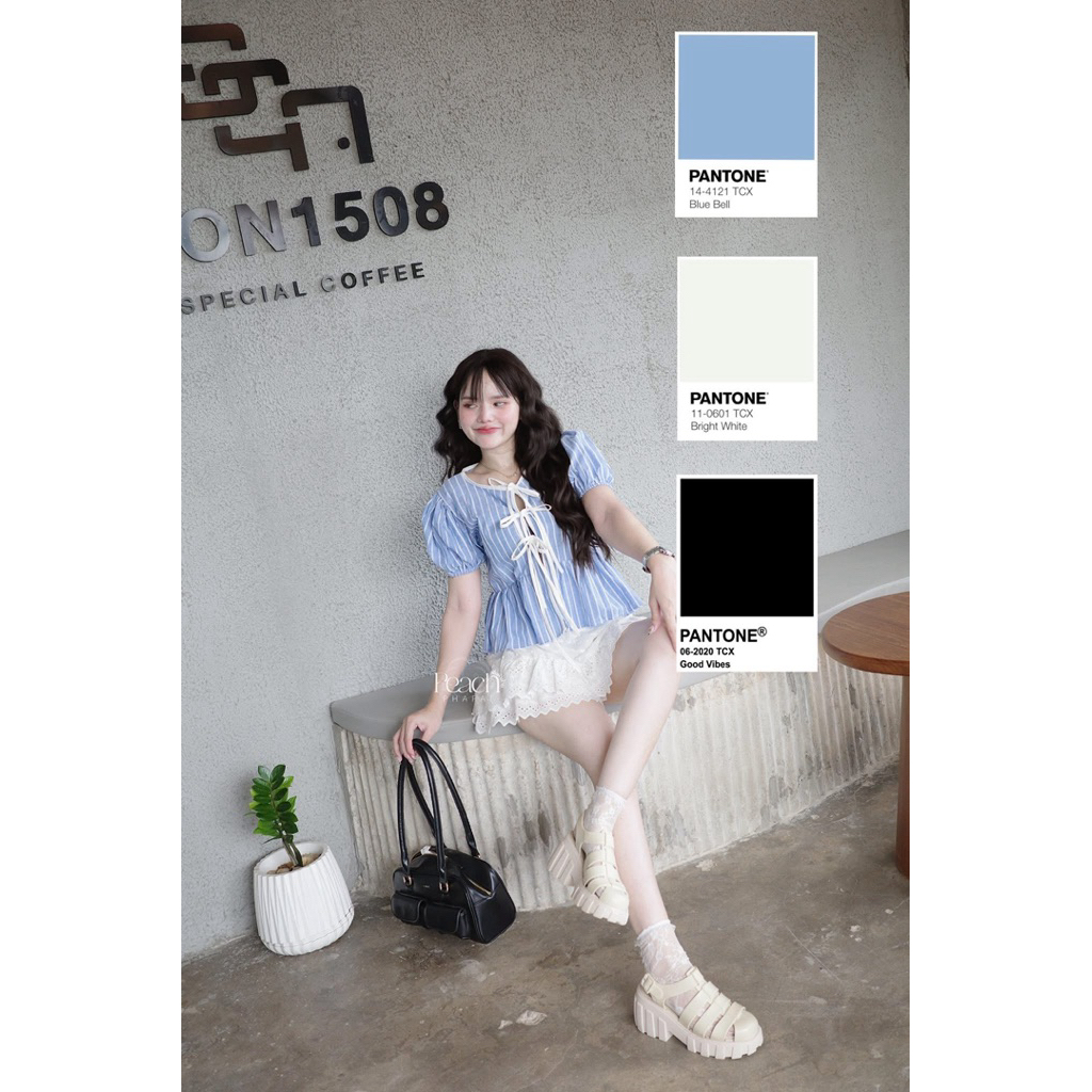 เสื้อลายริ้ว Blue bell top เนื้อผ้าฝ้าย
