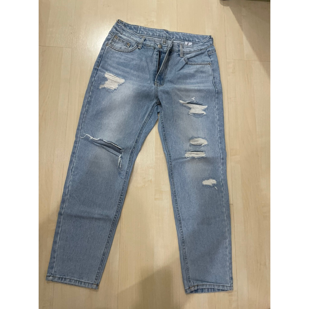 ส่งต่อ กางเกงยีนส์ -5kg แบรนด์เกาหลีฮิต ใส่แล้วดูผอมลง5kg size L